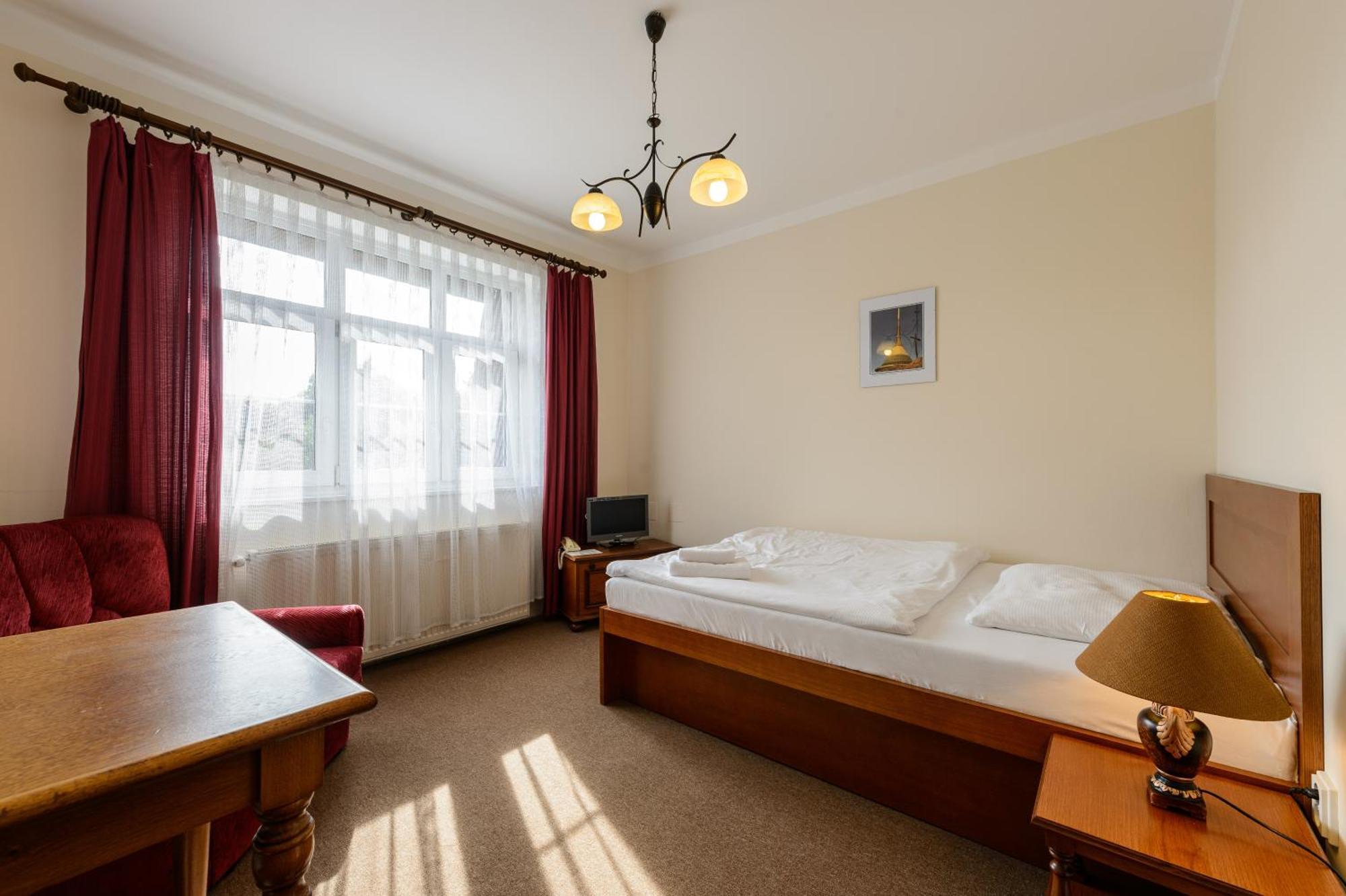 Valdstejn Hotel Liberec Room photo